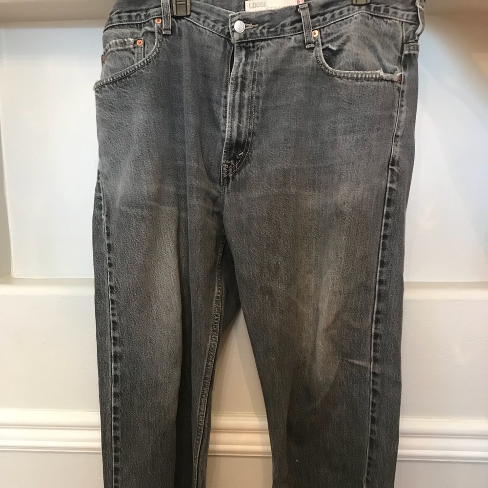 Distressed black/grey Levis